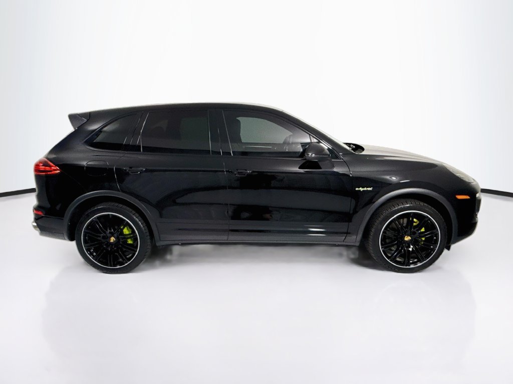Used 2016 Porsche Cayenne S AWD/4WD image 4