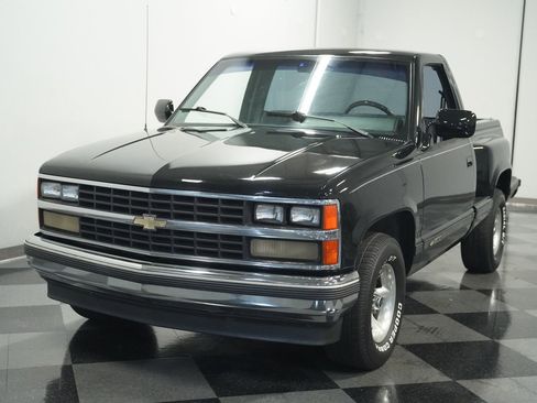 Used 1988 Chevrolet Silverado 1500 2WD Regular Cab image 16