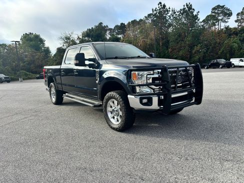 Used 2022 Ford F250 Lariat w/ Lariat Value Package image 3