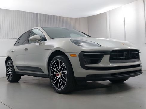 New 2026 Porsche Macan S image 9