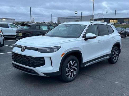 New 2026 Volkswagen Tiguan S AWD/4WD image 3