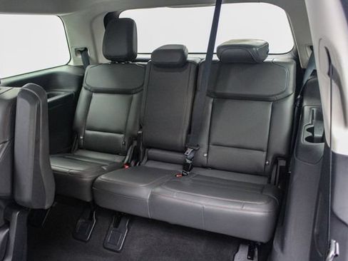 Certified 2025 Ford Expedition Active AWD/4WD image 19