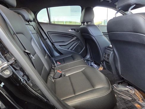 Used 2019 Mercedes-Benz GLA 250 image 18
