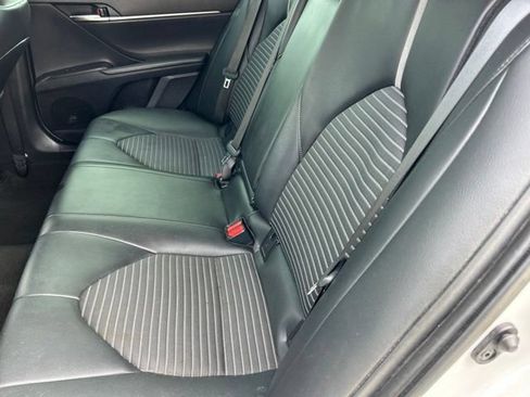Used 2023 Toyota Camry SE FWD image 8