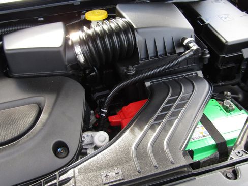 Used 2010 Chrysler Town & Country LX image 14