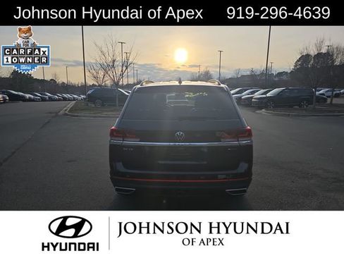 Used 2023 Volkswagen Atlas SE w/ Panoramic Sunroof Package image 16