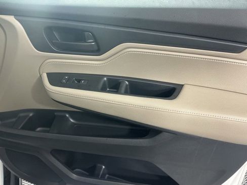 Certified 2023 Honda Odyssey EX-L image 13