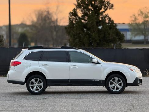 Used 2014 Subaru Outback 2.5i Premium image 7