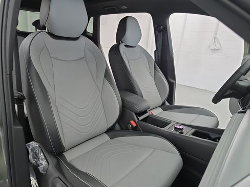 New 2026 Volkswagen Tiguan SE R-Line AWD/4WD image 10