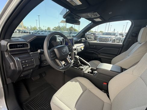 New 2026 Toyota 4Runner SR5 AWD/4WD image 14