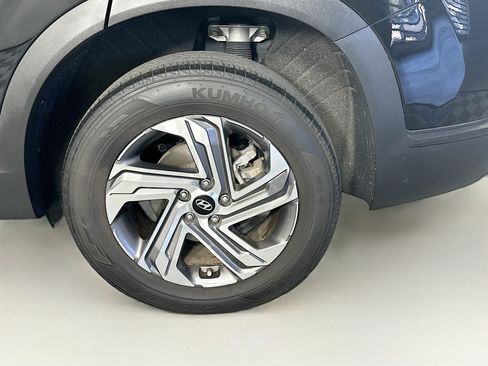 Used 2023 Hyundai Santa Fe SE w/ Cargo Package AWD/4WD image 11