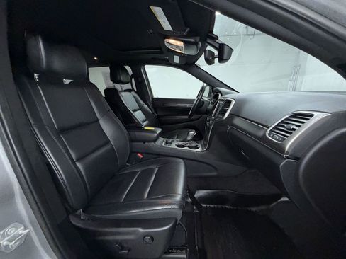 Used 2018 Jeep Grand Cherokee Limited AWD/4WD image 13