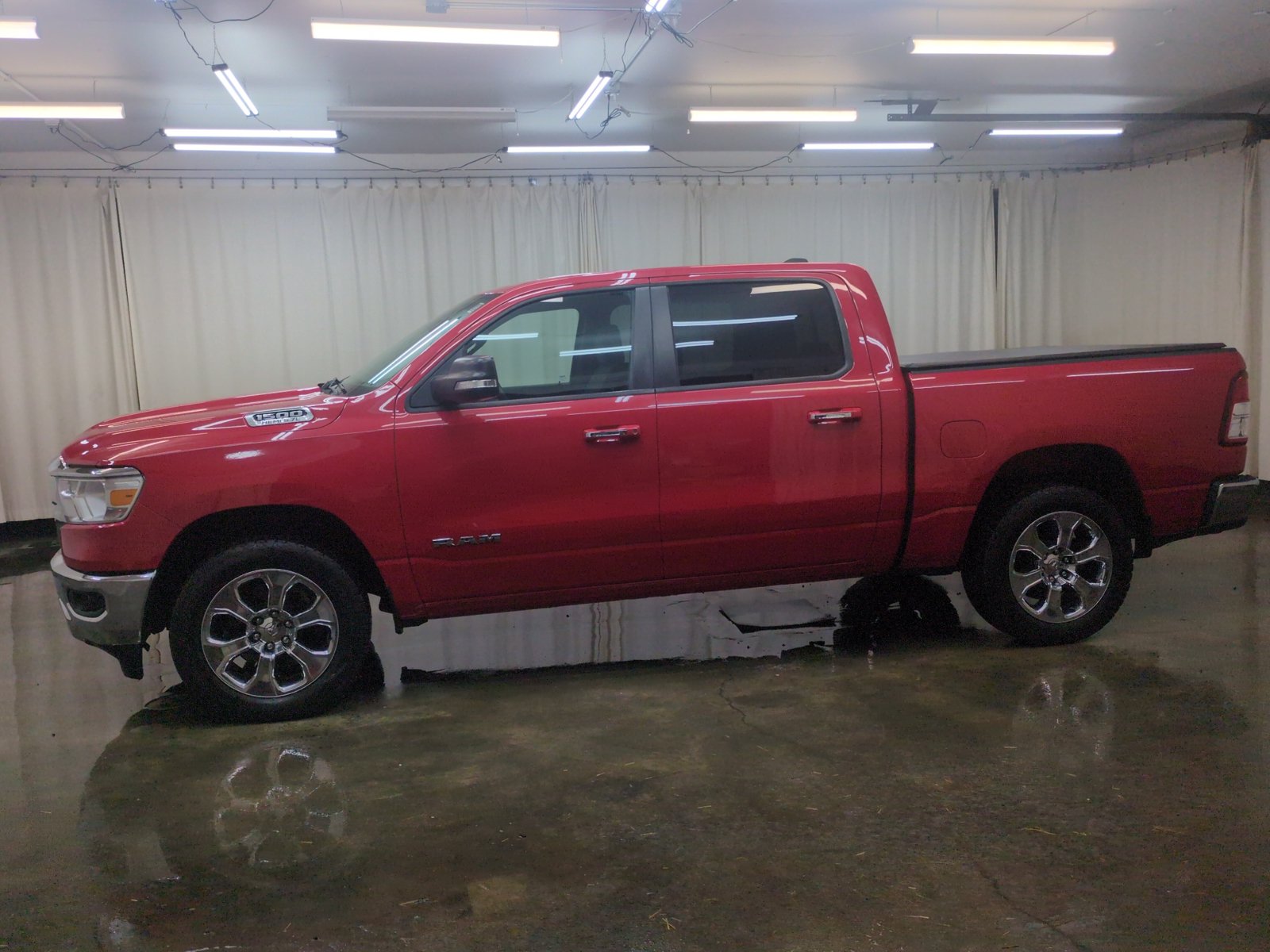 Used 2019 RAM 1500 Big Horn AWD/4WD image 9