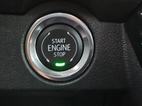 Used 2026 Chevrolet Traverse LT image 14