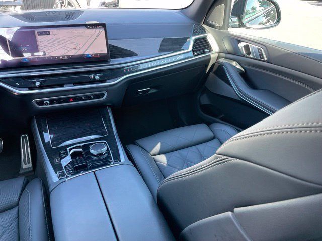 Used 2026 BMW X5 xDrive40i w/ M Sport Package AWD/4WD image 11