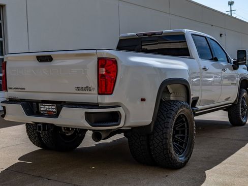 Used 2021 Chevrolet Silverado 3500 High Country AWD/4WD image 10