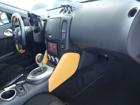 Used 2018 Nissan 370Z Coupe w/ Z34 Heritage Edition - Yellow image 44