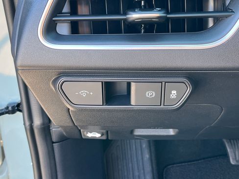 New 2025 Kia K4 LXS image 15