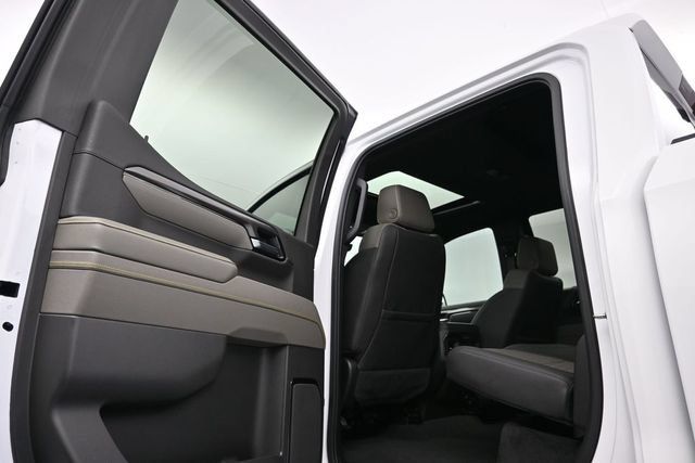 Used 2025 Chevrolet Silverado 1500 ZR2 w/ Technology Package AWD/4WD image 15