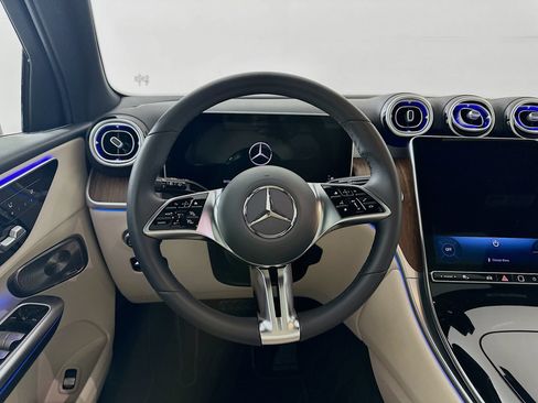 Used 2026 Mercedes-Benz GLC 300 image 25