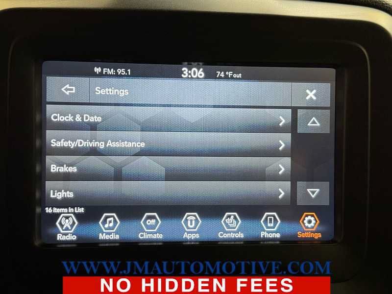 Used 2020 Jeep Renegade Altitude AWD/4WD image 32