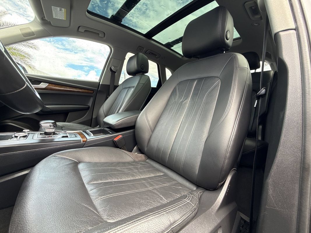 Used 2018 Audi Q5 2.0T Premium Plus w/ Premium Plus Package AWD/4WD image 12