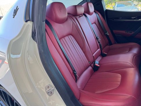Used 2022 Maserati Ghibli Modena RWD image 18