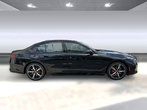 New 2026 BMW 530i w/ M Sport Package RWD image 8