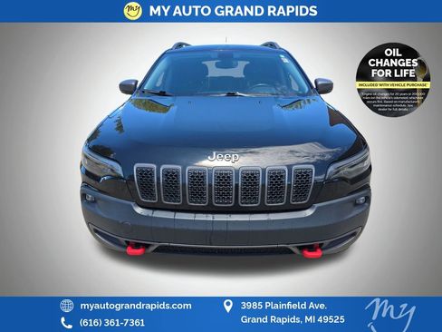 Used 2020 Jeep Cherokee Trailhawk w/ Cold Weather Group AWD/4WD image 2