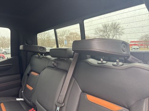 Used 2023 GMC Sierra 1500 AT4 w/ Technology Package image 41