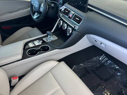 Used 2023 Genesis G70 2.0T RWD image 17
