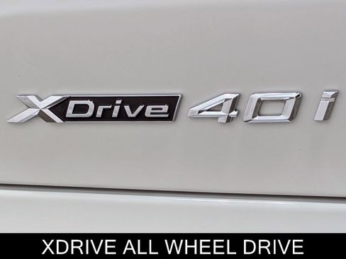 Used 2021 BMW X5 xDrive40i w/ M Sport Package image 12