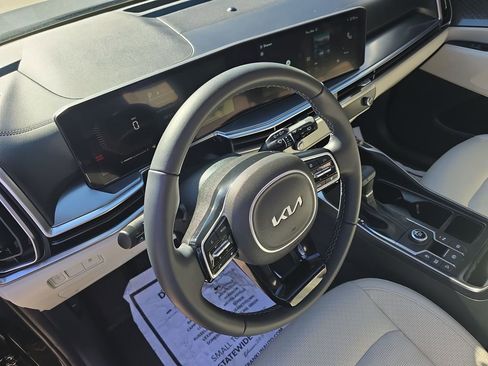 Used 2025 Kia Sorento S w/ Panoramic Sunroof Package image 20
