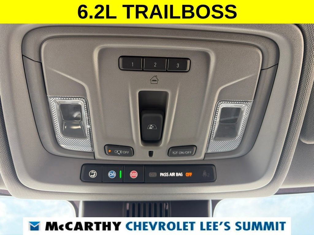 Used 2023 Chevrolet Silverado 1500 LT Trail Boss w/ Convenience Package II AWD/4WD image 23