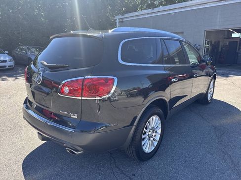Used 2010 Buick Enclave CXL w/ Trailering Provision Package AWD/4WD image 8
