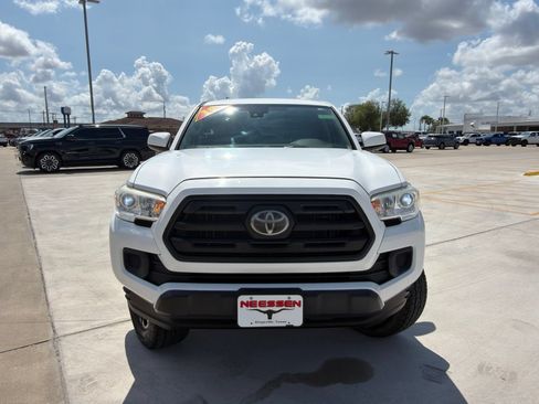 Used 2019 Toyota Tacoma SR w/ SR Convenience Package AWD/4WD image 2
