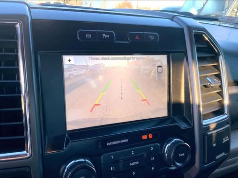 Certified 2017 Ford F250 XLT w/ XLT Premium Package image 22