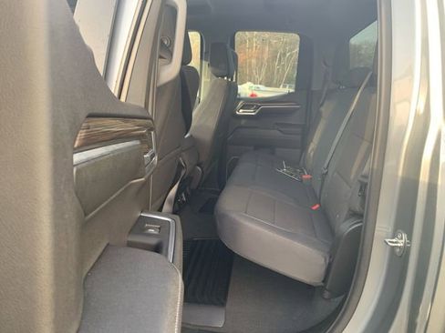 Used 2024 Chevrolet Silverado 1500 LT image 15