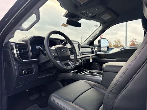 New 2026 Ford F250 Lariat w/ Black Appearance Package AWD/4WD image 10