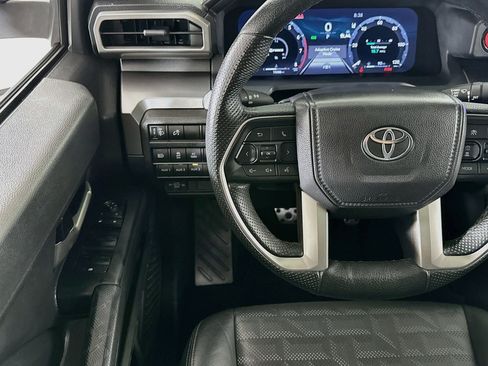 Used 2024 Toyota Tacoma TRD Sport w/ TRD Sport Premium Package AWD/4WD image 10