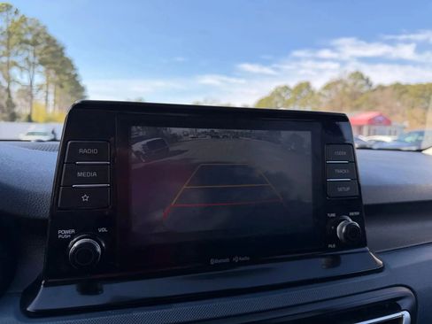 Used 2021 Kia Seltos S FWD image 19