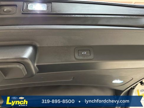 Used 2024 Land Rover Range Rover Sport SE image 18