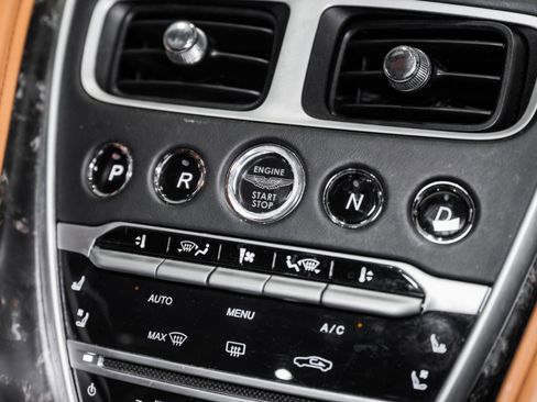 Used 2017 Aston Martin DB11 V12 image 25