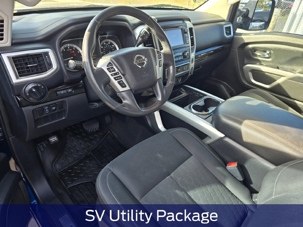 Used 2018 Nissan Titan SV w/ SV Convenience Package AWD/4WD image 2