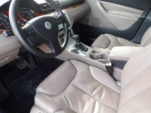 Used 2008 Volkswagen Passat Lux image 19
