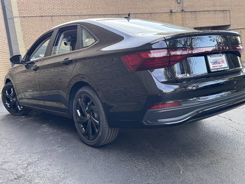 New 2025 Volkswagen Jetta SE image 14