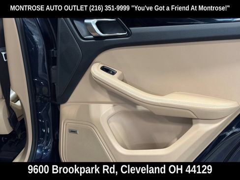 Used 2020 Porsche Macan AWD/4WD image 48
