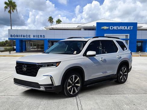 Used 2025 Honda Pilot Elite image 2