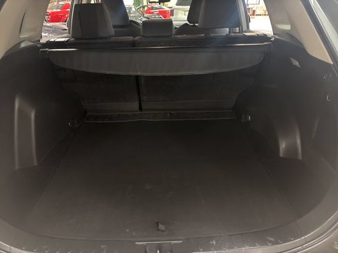 Used 2021 Toyota RAV4 XLE AWD/4WD image 25