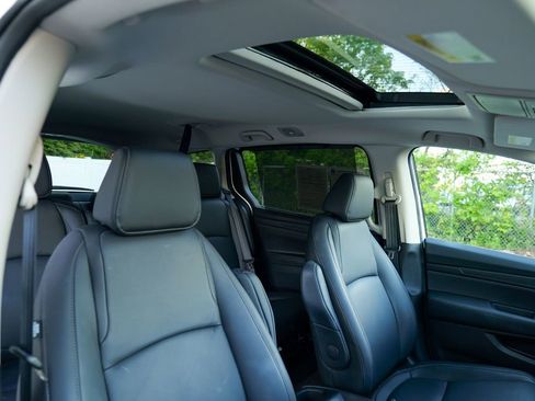 Used 2025 Honda Odyssey EX-L image 36